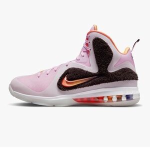 Nike lebron IX regal pink sneakers size 9 GUC